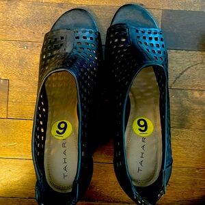Tahari peep toe